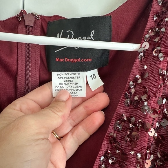 Mac Duggal Sequin V Neck Flutter Cap Sleeve Trumpet Dress Garnet NwT - Picture 9 of 12